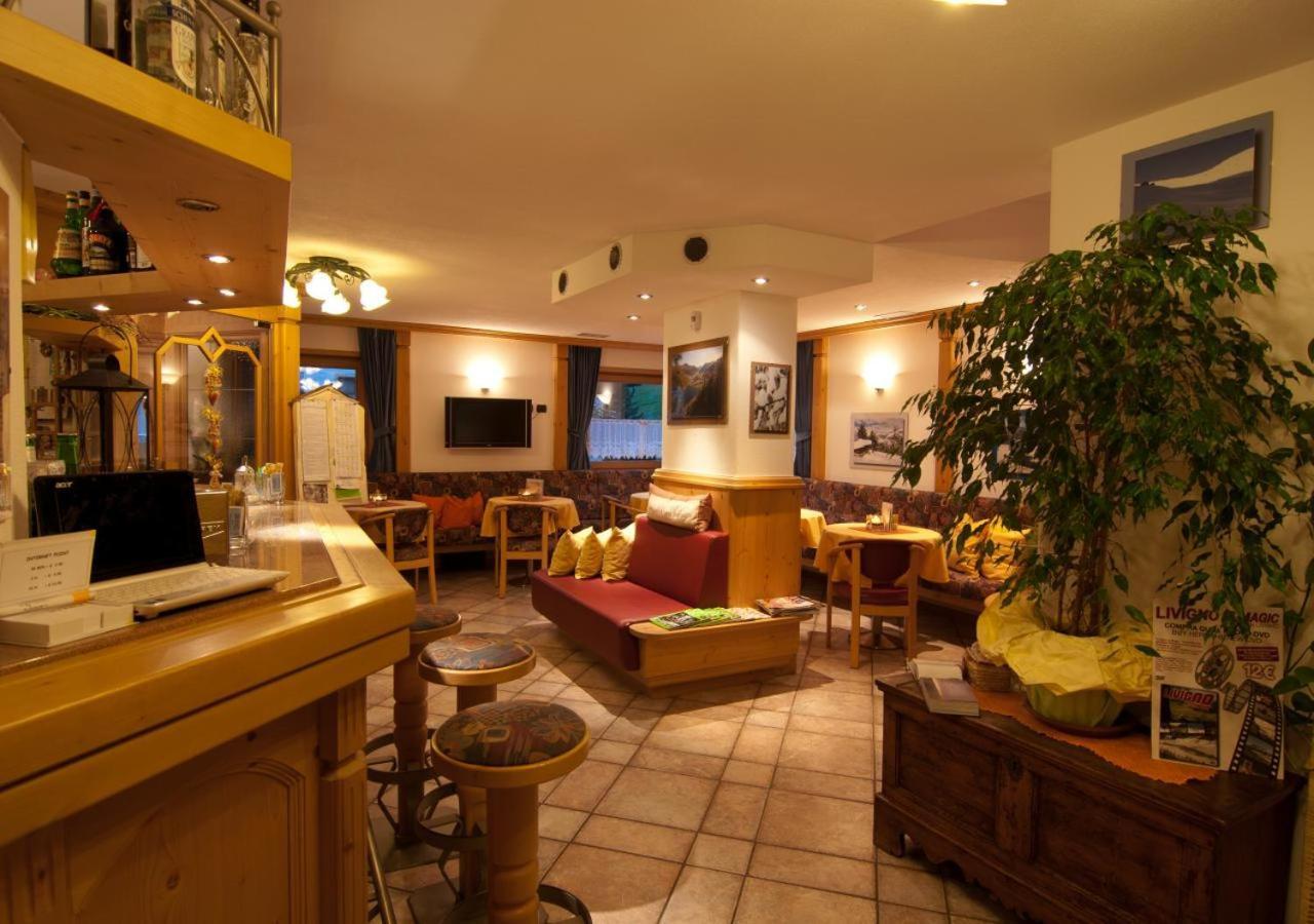 Hotel Daniela Ливиньо Экстерьер фото