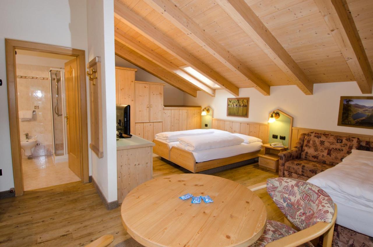 Hotel Daniela Ливиньо Экстерьер фото