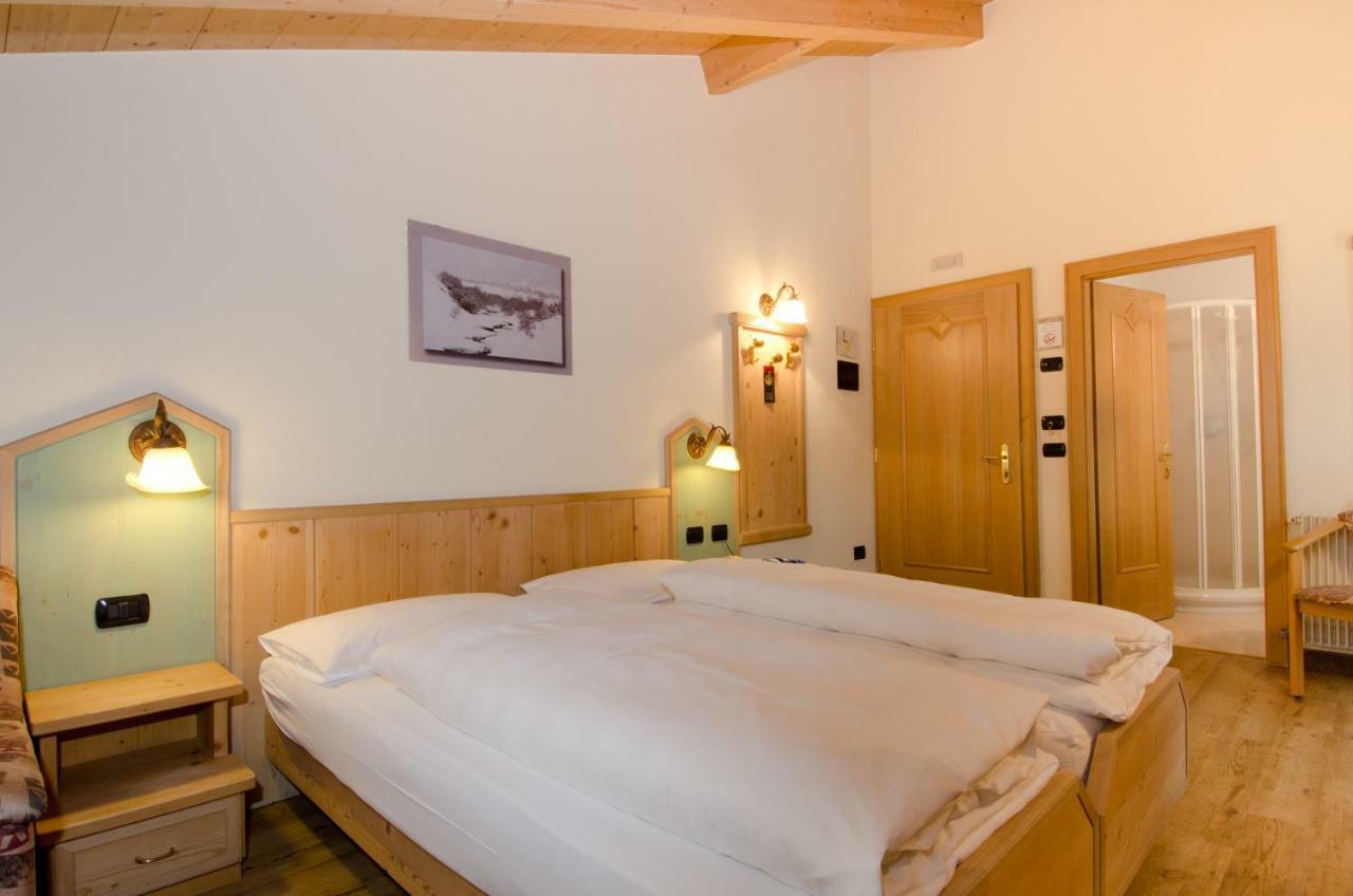 Hotel Daniela Ливиньо Экстерьер фото