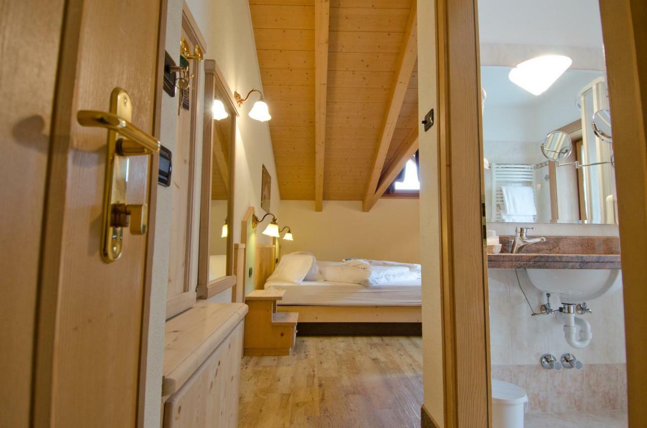 Hotel Daniela Ливиньо Экстерьер фото