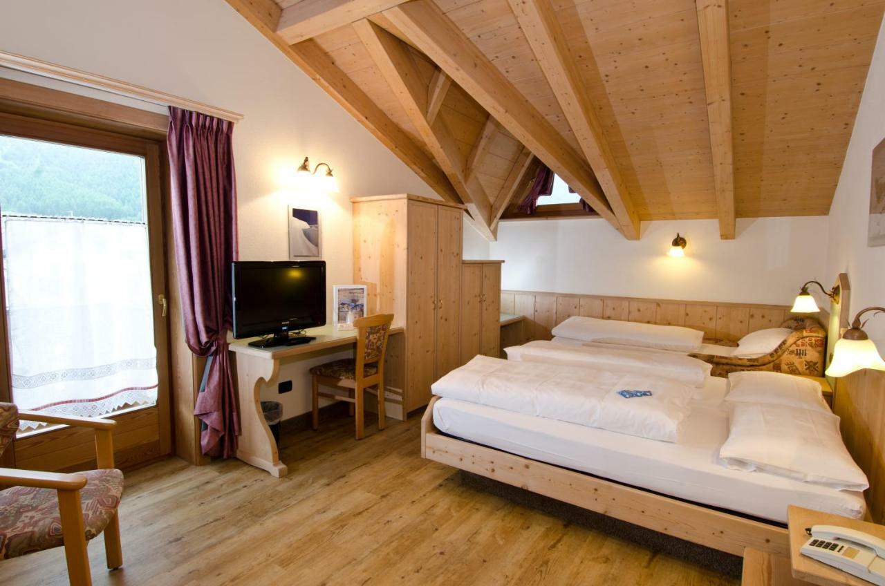 Hotel Daniela Ливиньо Экстерьер фото